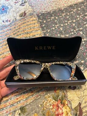 Krewe Bridgette in Poppy
